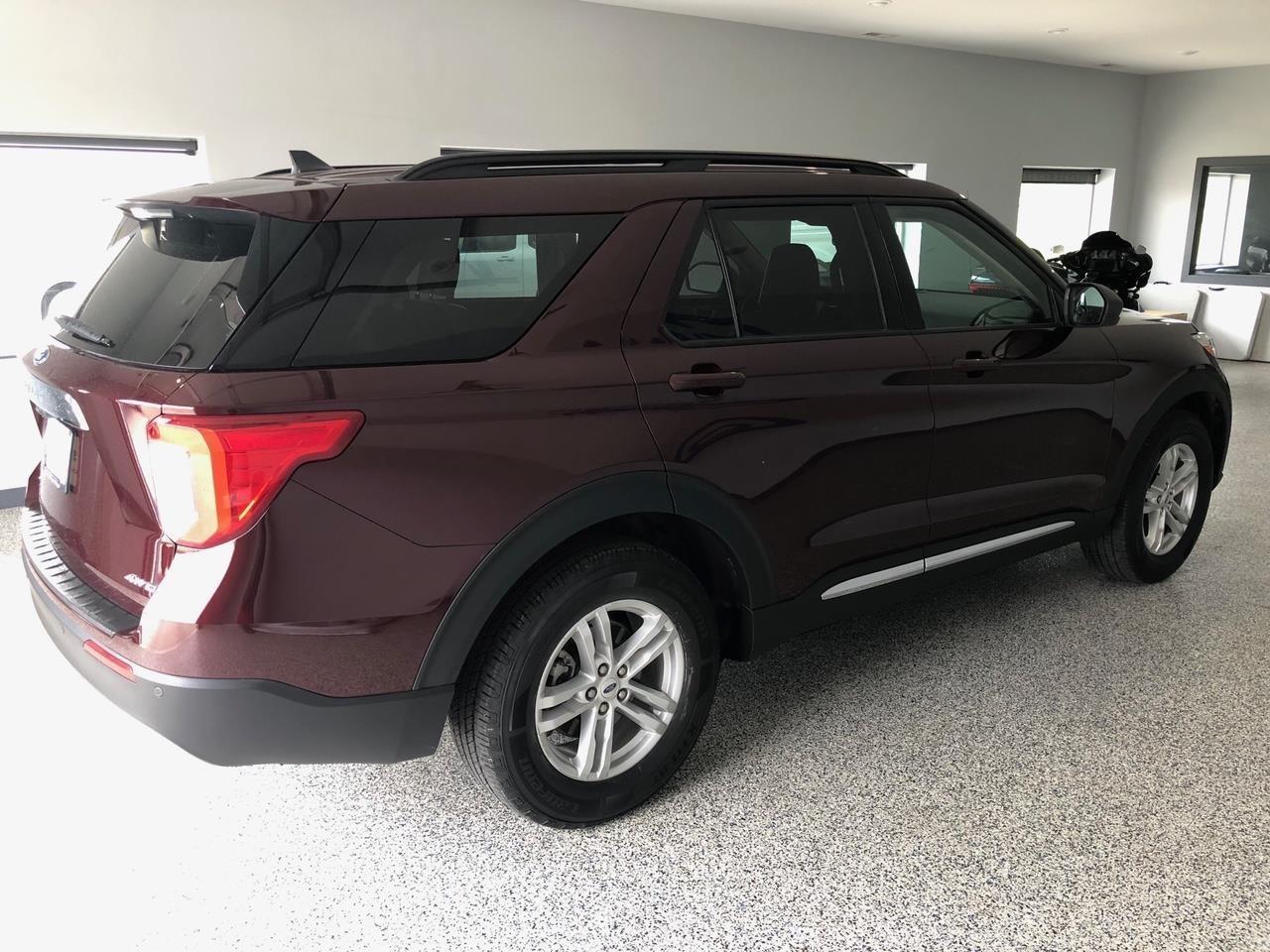 Ford Explorer XLT 4WD 2022