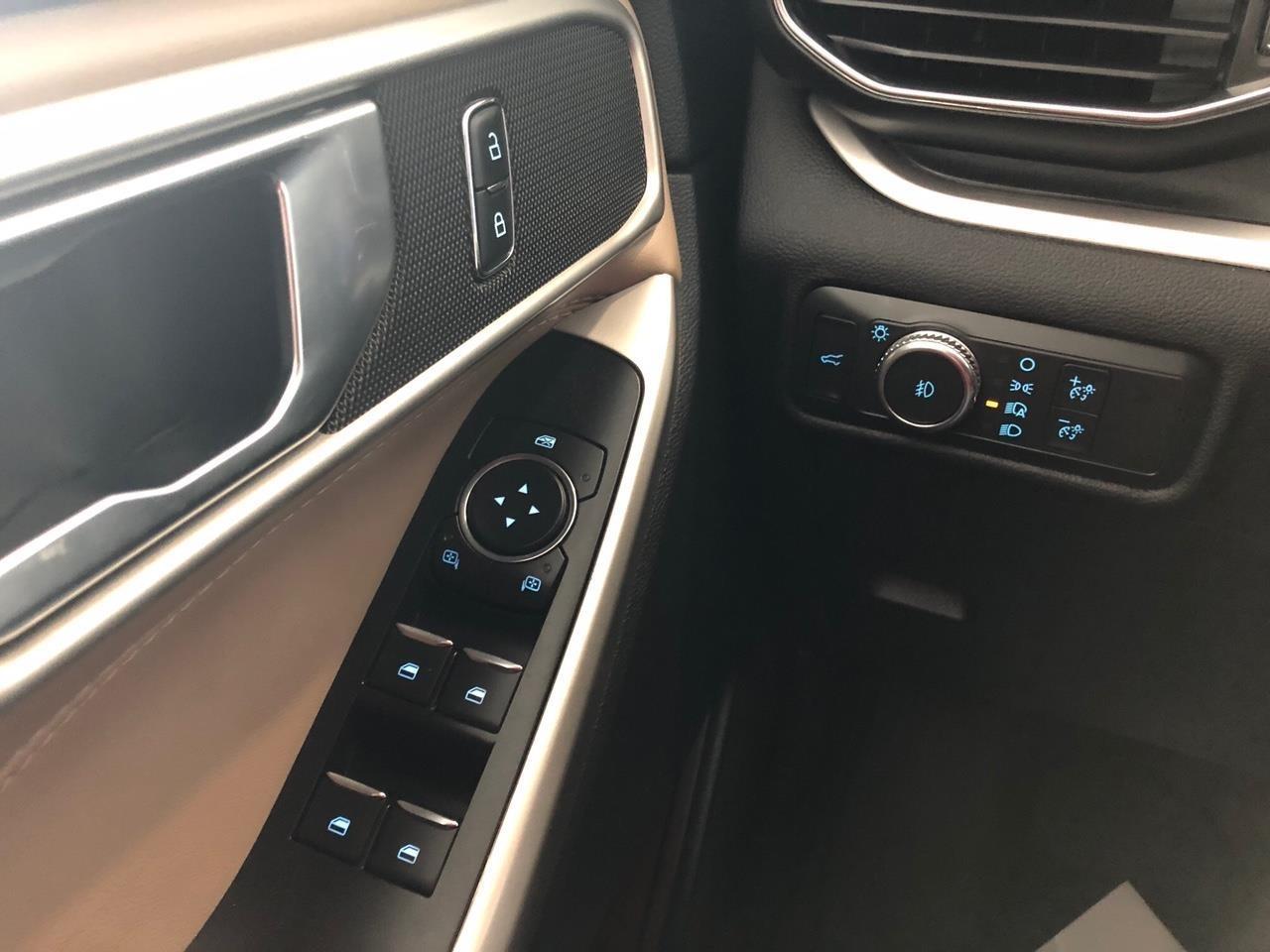 Ford Explorer XLT 4WD 2022