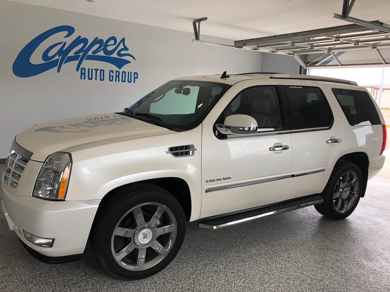 2011 Cadillac Escalade AWD 4dr Premium