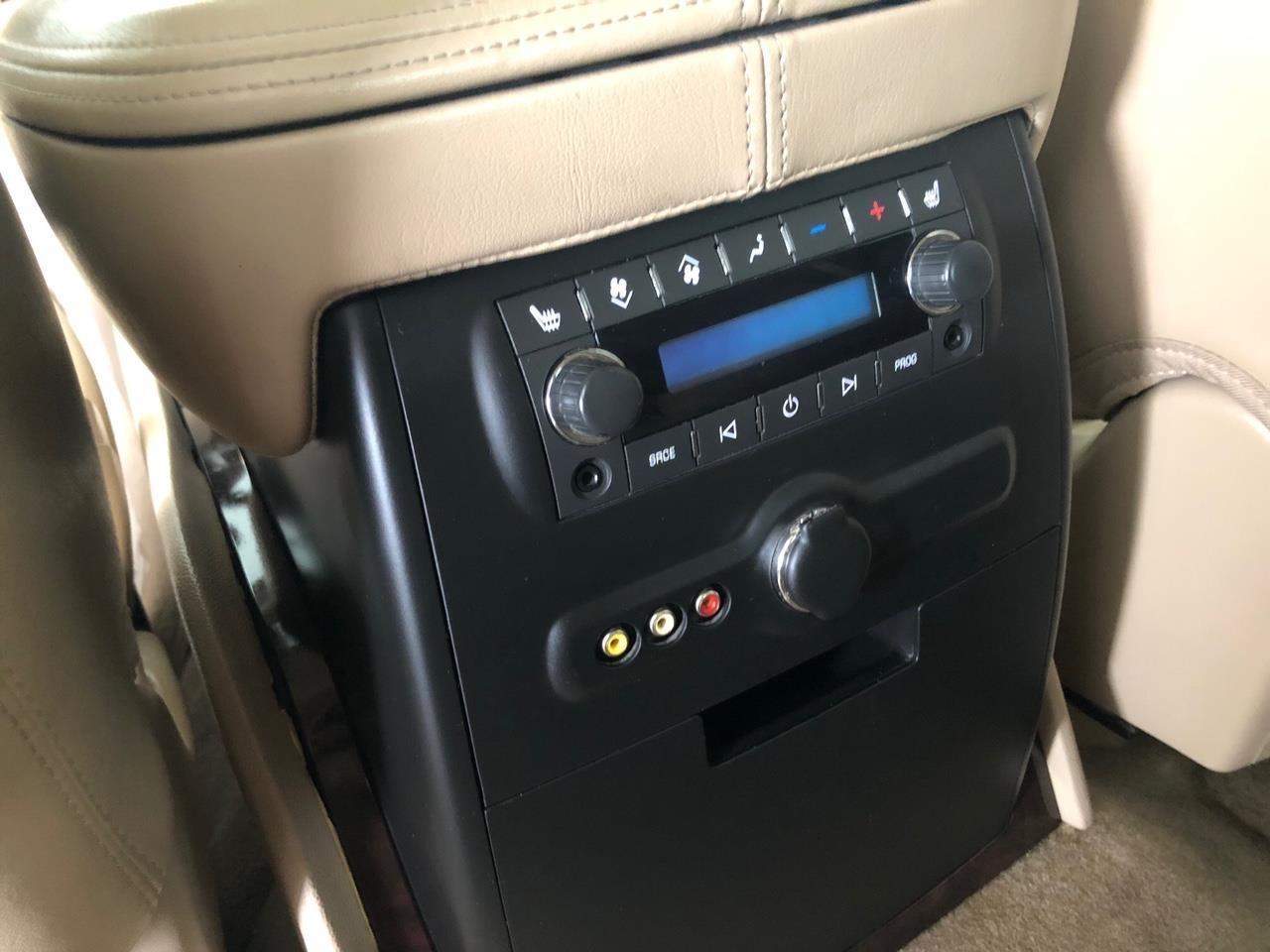 Cadillac Escalade AWD 4dr Premium 2011