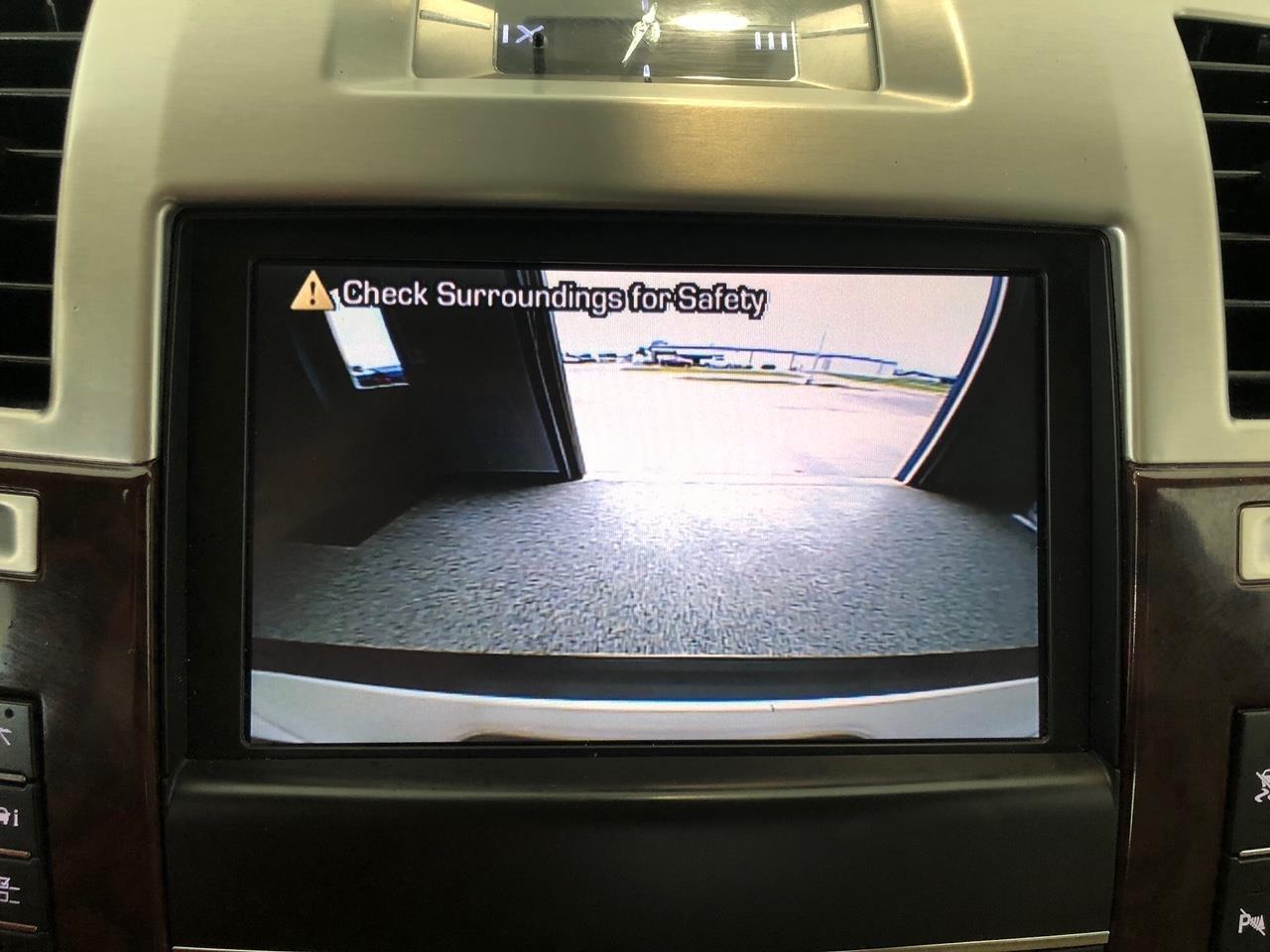 Cadillac Escalade AWD 4dr Premium 2011