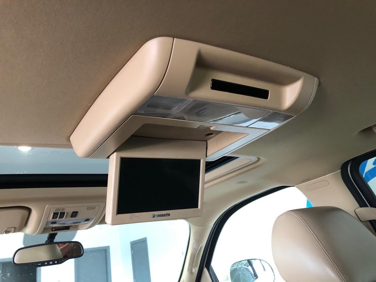 Cadillac Escalade AWD 4dr Premium 2011