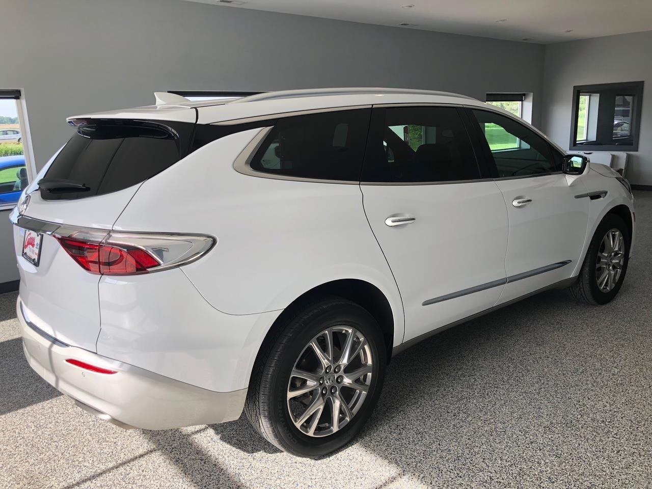 Buick Enclave AWD 4dr Essence 2023