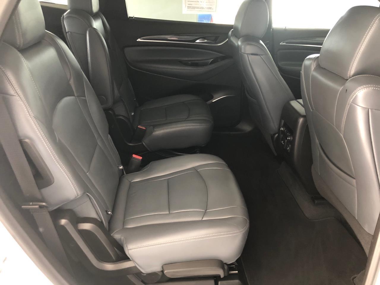 Buick Enclave AWD 4dr Essence 2023