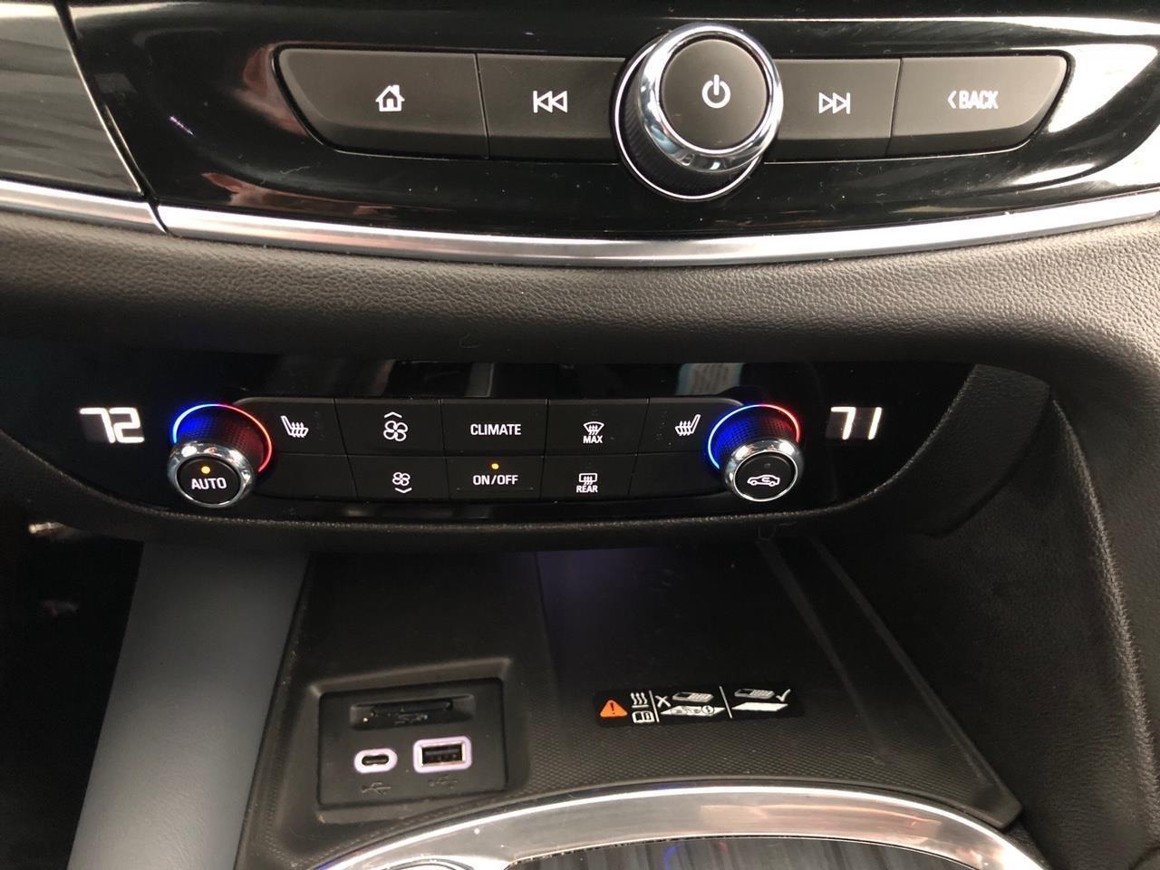 Buick Enclave AWD 4dr Essence 2023