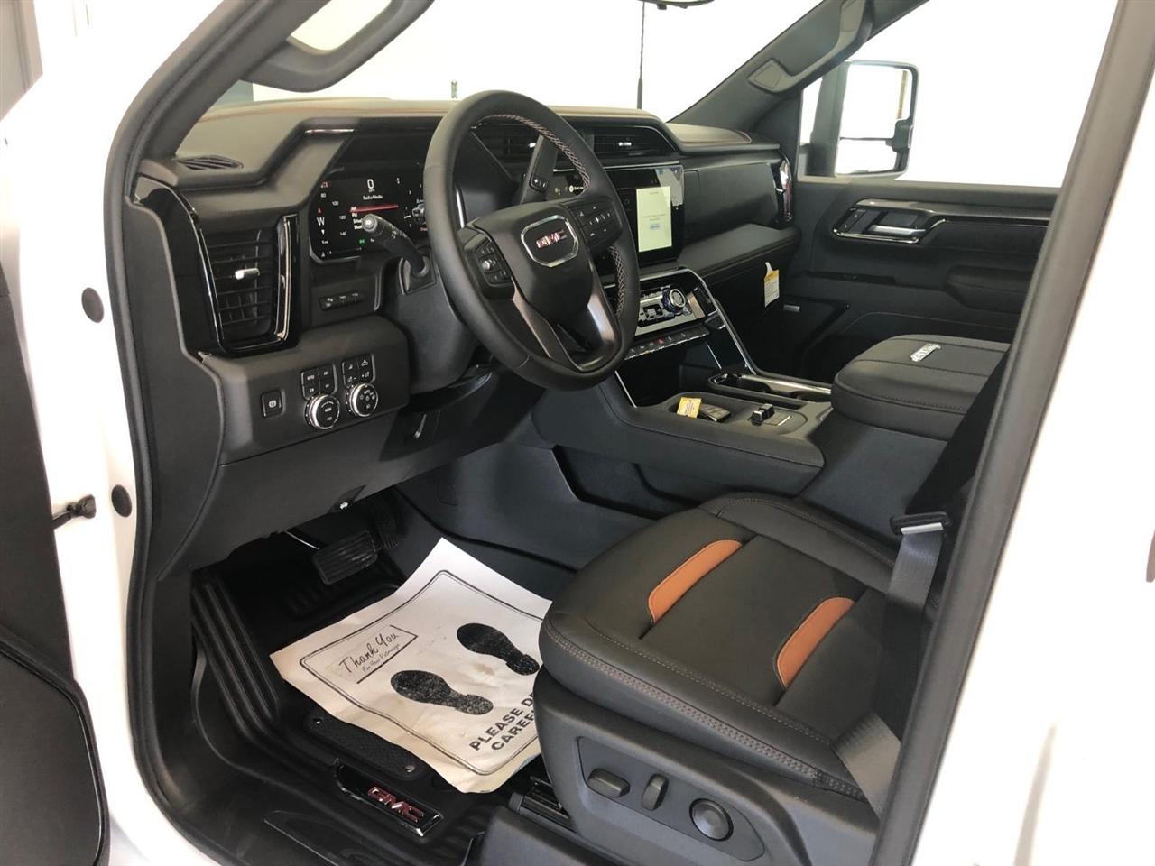 GMC Sierra 2500HD 4WD Crew Cab 159" AT4 2026