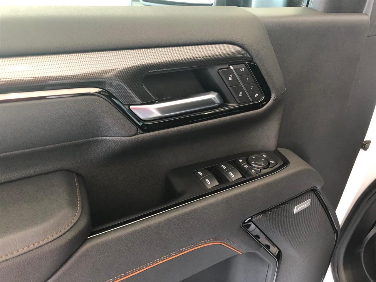 GMC Sierra 2500HD 4WD Crew Cab 159" AT4 2026