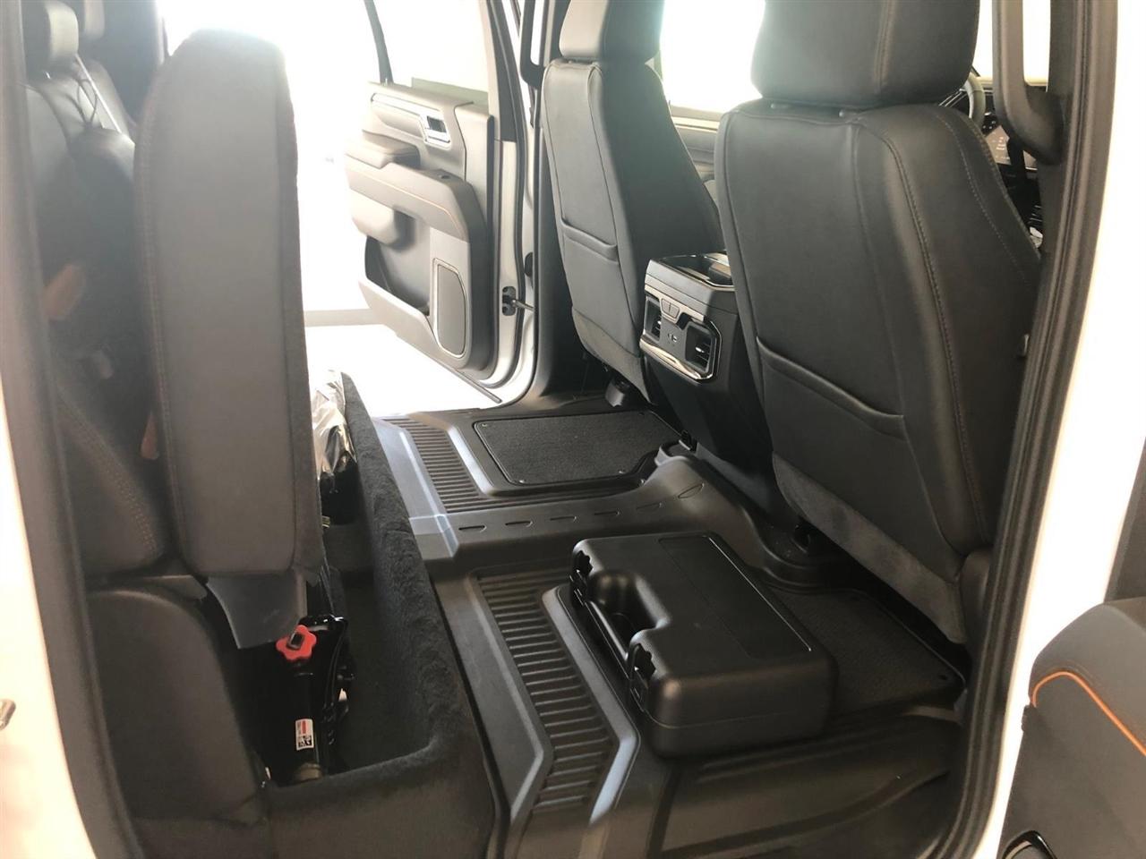 GMC Sierra 2500HD 4WD Crew Cab 159" AT4 2026