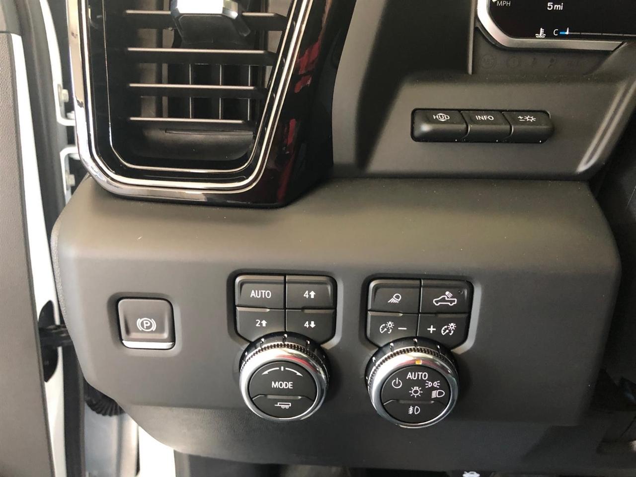 GMC Sierra 2500HD 4WD Crew Cab 159" AT4 2026