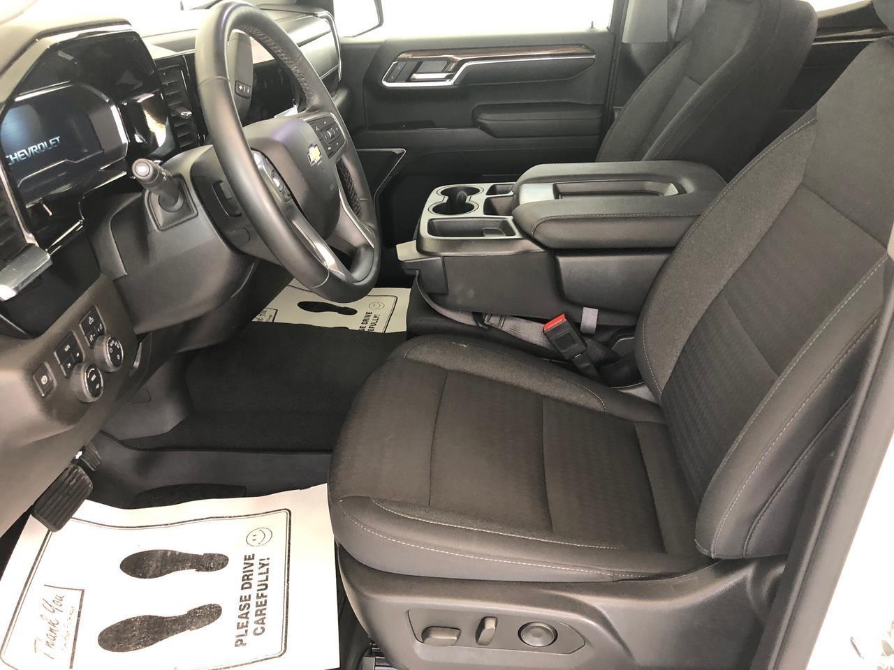 Chevrolet Silverado 1500 4WD Double Cab 147" LT w/1LT 2023