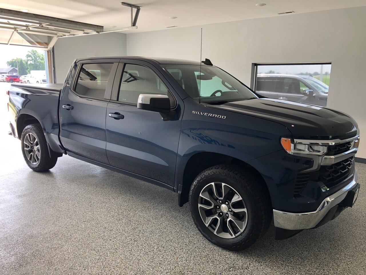 Chevrolet Silverado 1500 4WD Crew Cab 147" LT w/2FL 2023