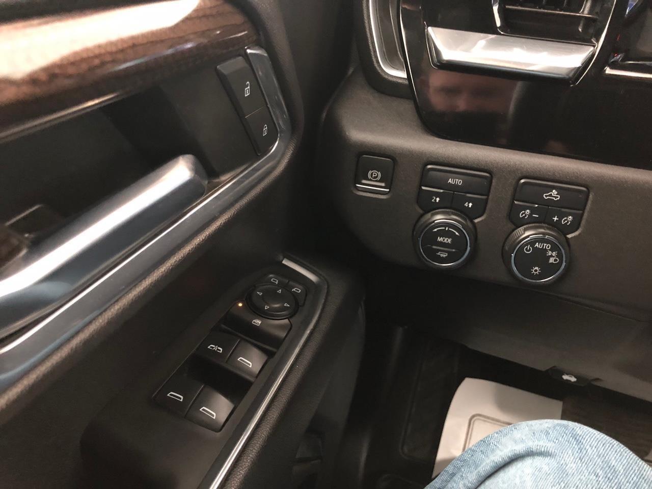 Chevrolet Silverado 1500 4WD Crew Cab 147" LT w/2FL 2023