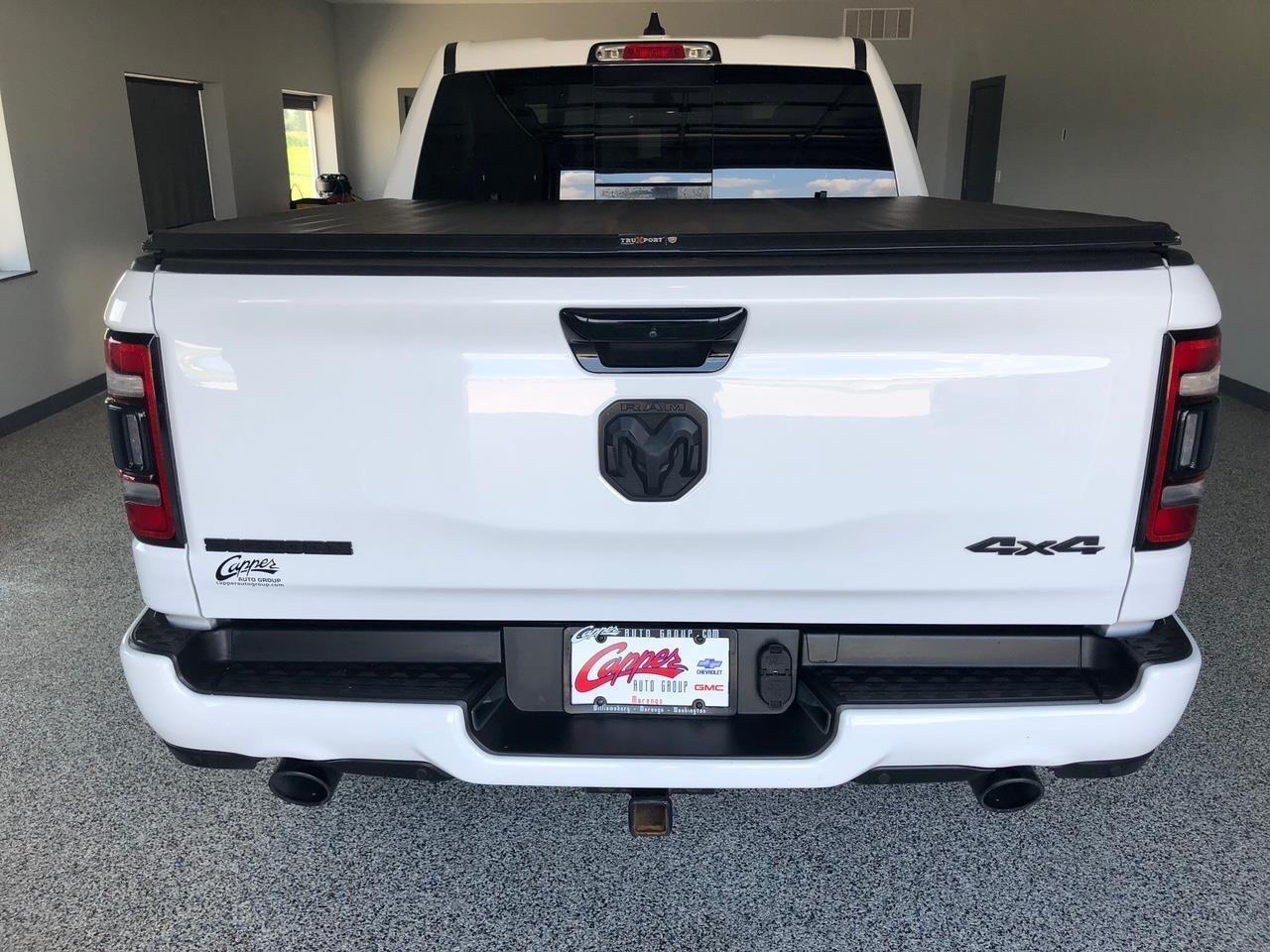 RAM 1500 Big Horn 4x4 Crew Cab 5'7" Box 2023