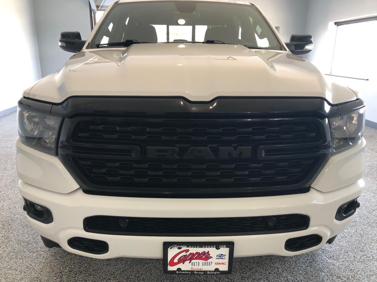 RAM 1500 Big Horn 4x4 Crew Cab 5'7" Box 2023