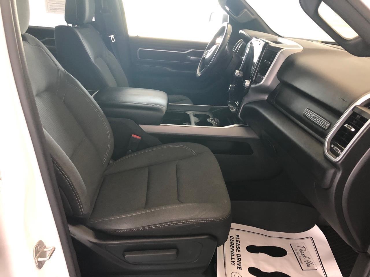 RAM 1500 Big Horn 4x4 Crew Cab 5'7" Box 2023