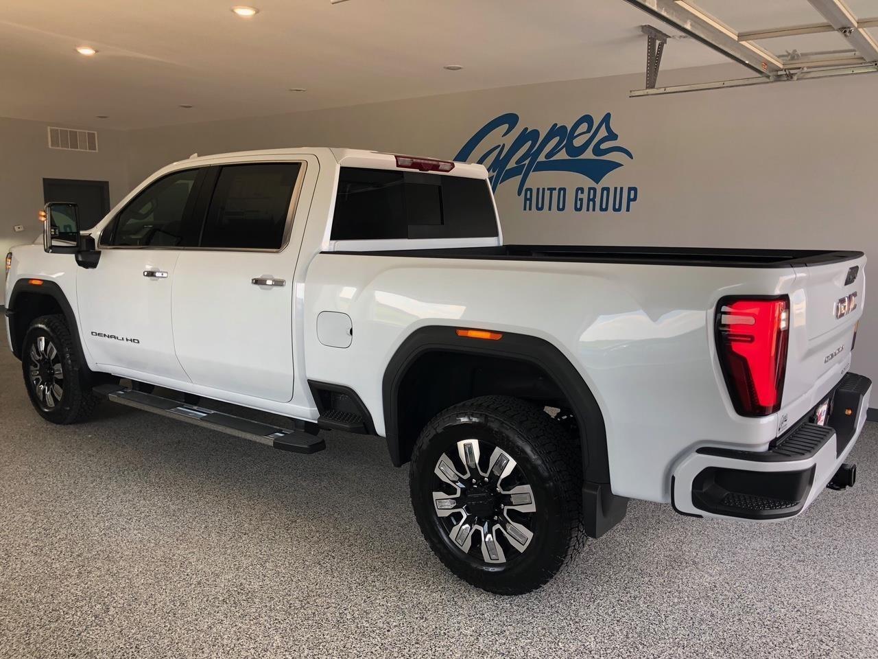 GMC Sierra 2500HD 4WD Crew Cab 159" Denali 2026