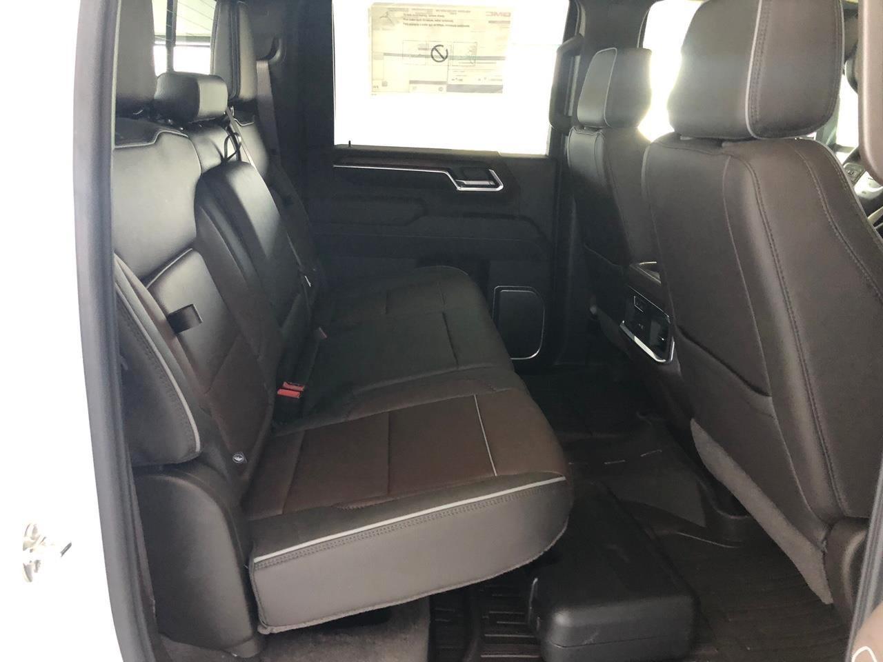 GMC Sierra 2500HD 4WD Crew Cab 159" Denali 2026