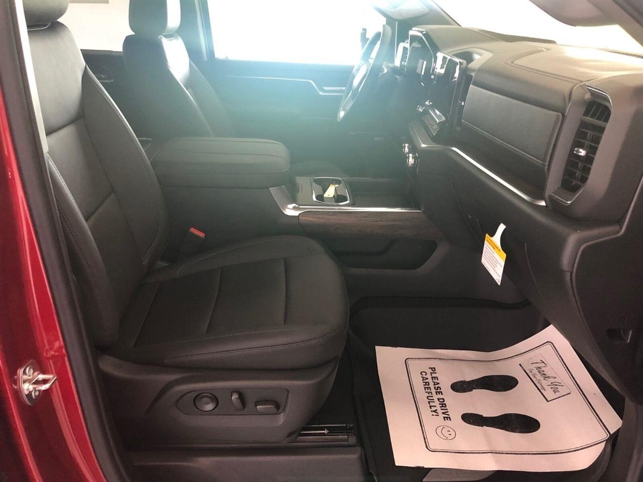 GMC Sierra 2500HD 4WD Crew Cab 159" SLT 2026