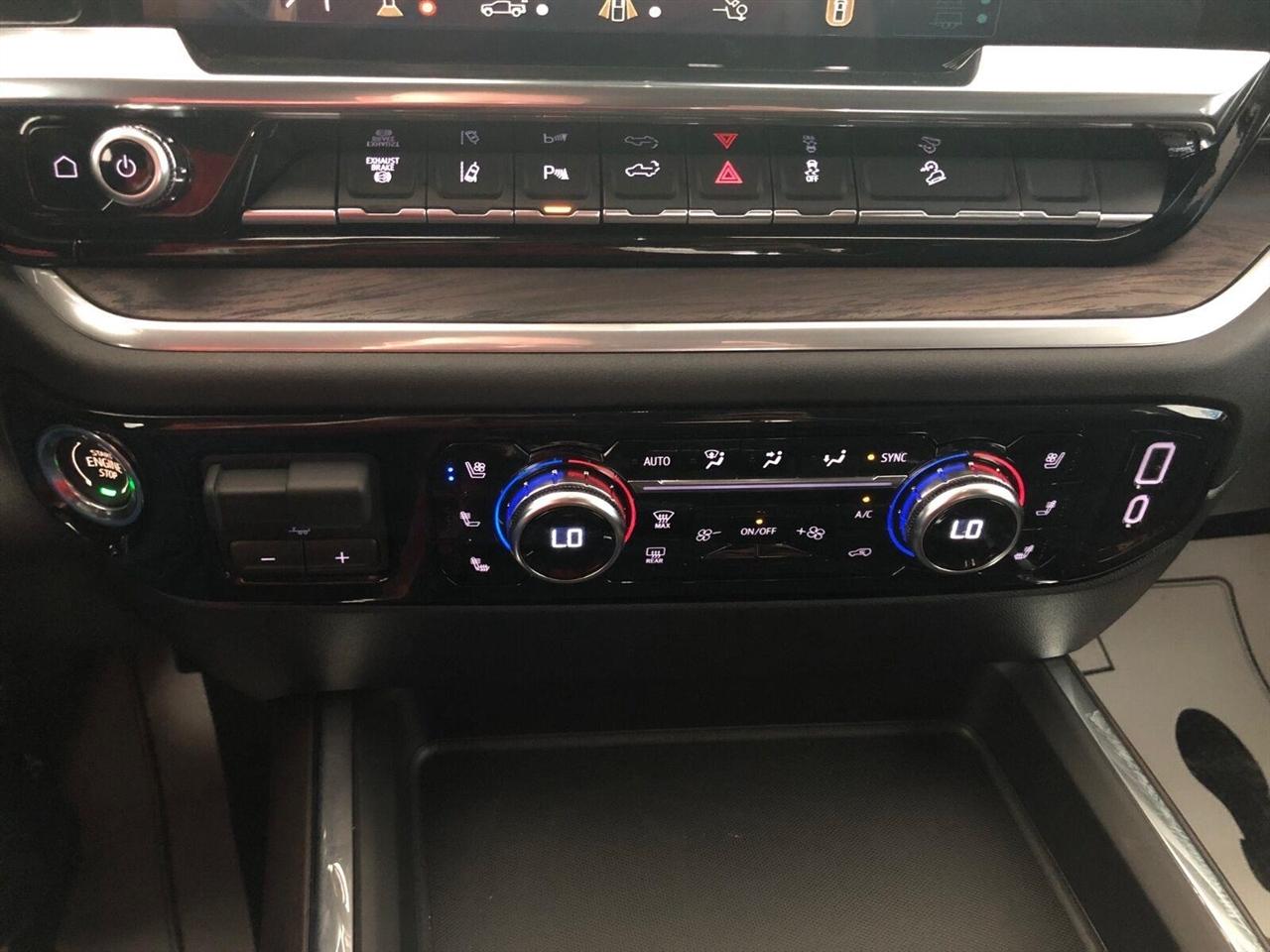 GMC Sierra 2500HD 4WD Crew Cab 159" SLT 2026