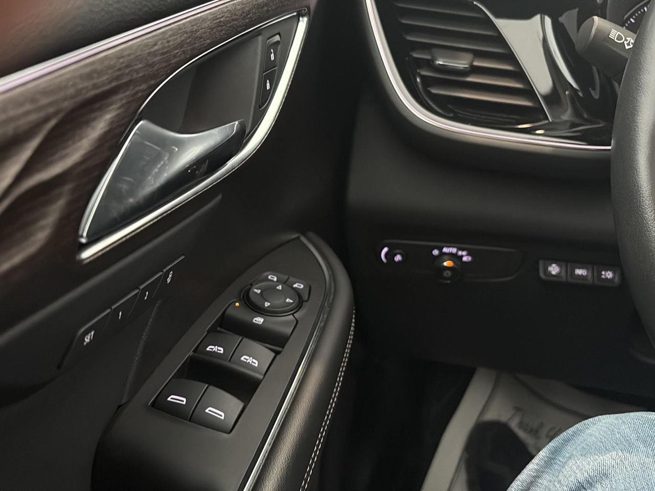 Buick Envision AWD 4dr Avenir 2023