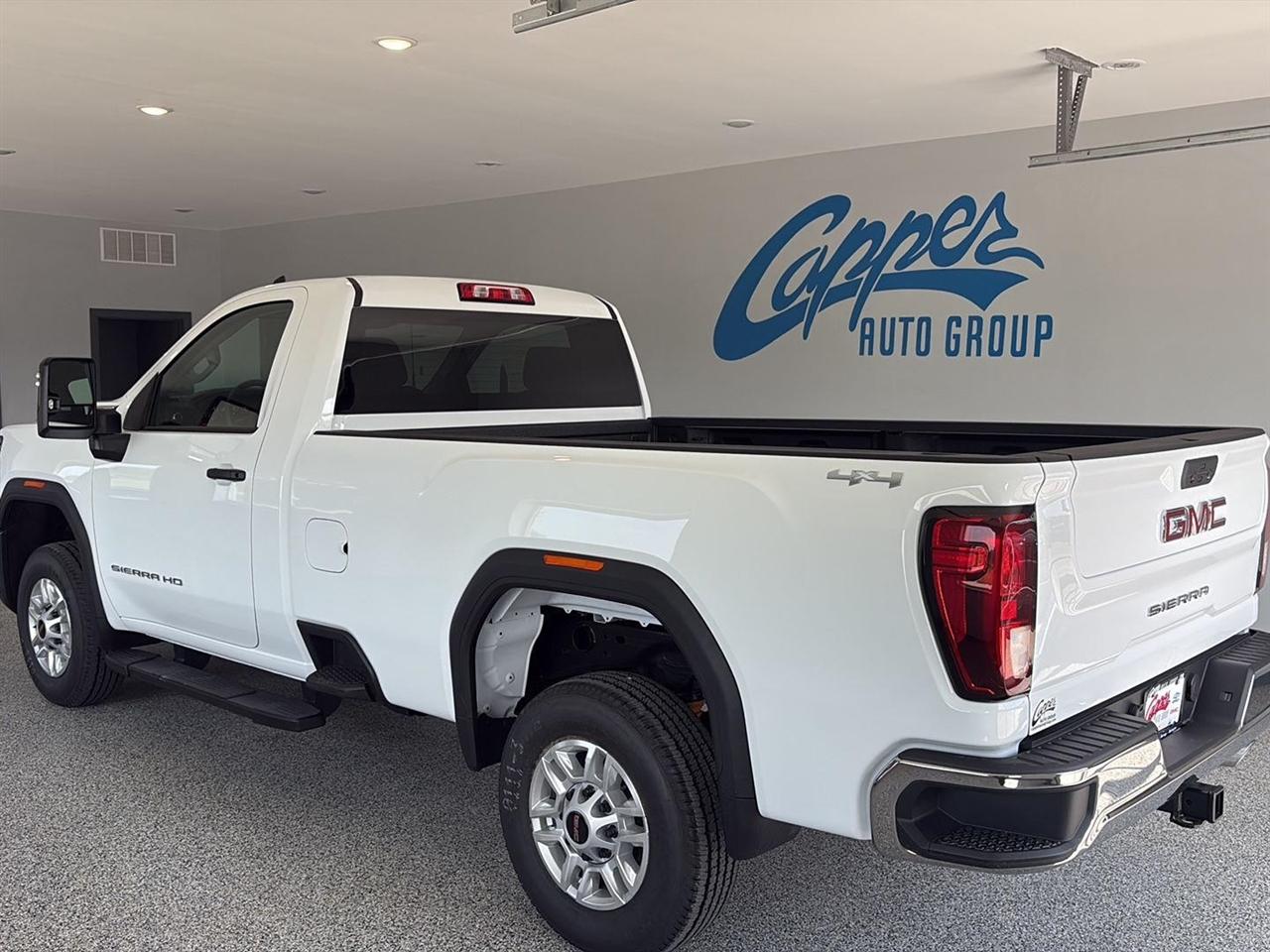 GMC Sierra 2500HD 4WD Reg Cab 142" Pro 2026