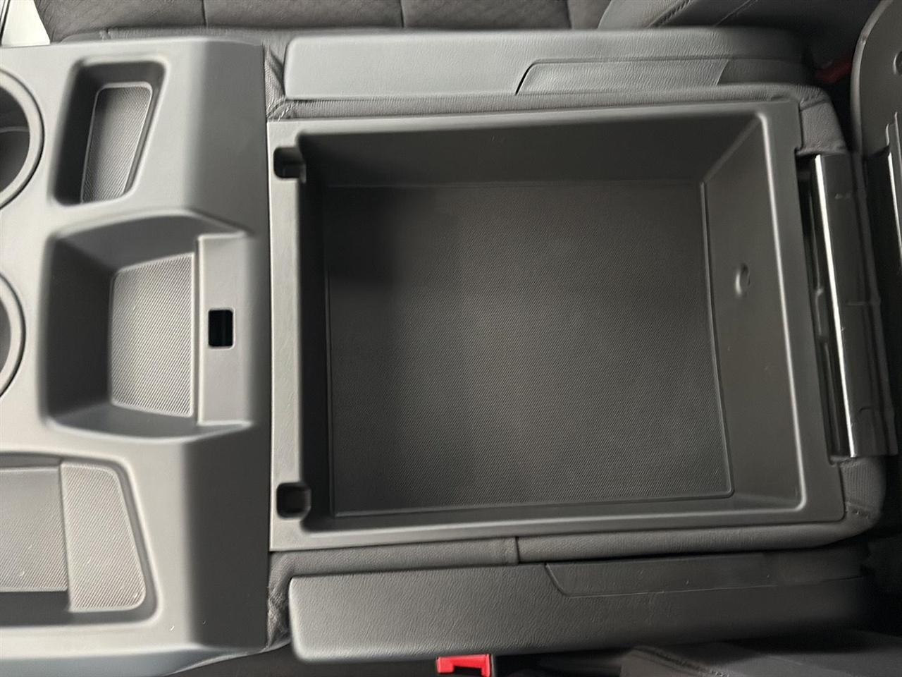 GMC Sierra 2500HD 4WD Reg Cab 142" Pro 2026