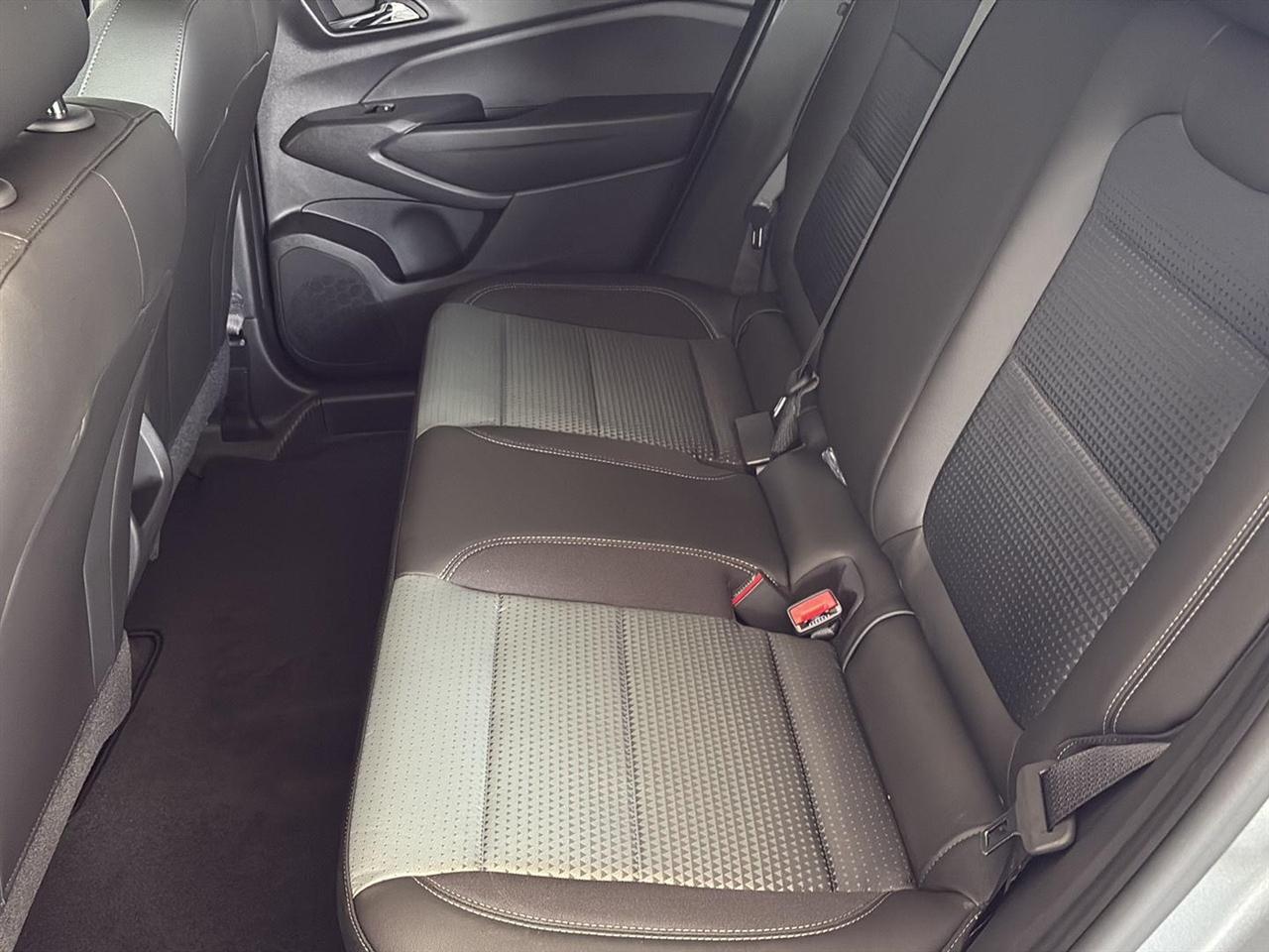 Chevrolet Trax FWD 4dr LT 2026