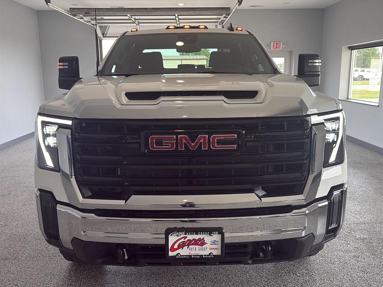 GMC Sierra 2500HD 4WD Crew Cab 159" Pro 2026