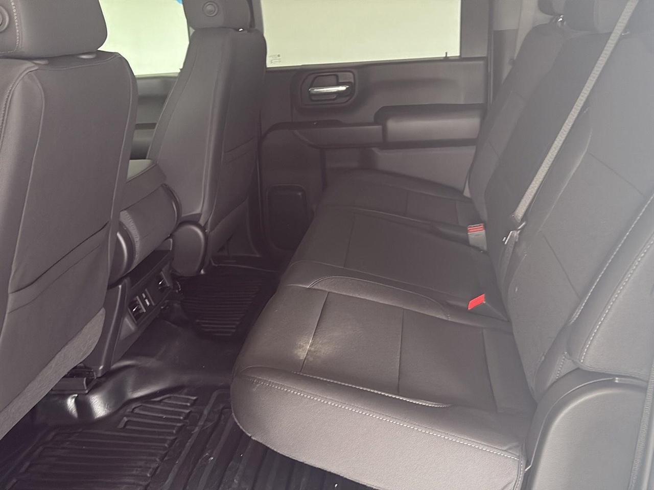 GMC Sierra 2500HD 4WD Crew Cab 159" Pro 2026
