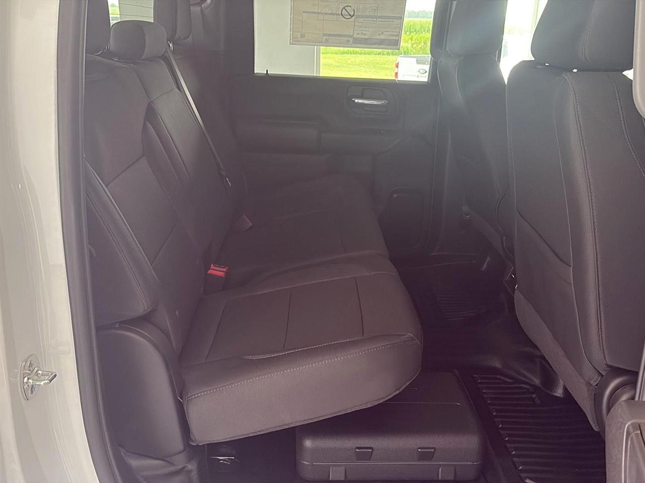 GMC Sierra 2500HD 4WD Crew Cab 159" Pro 2026