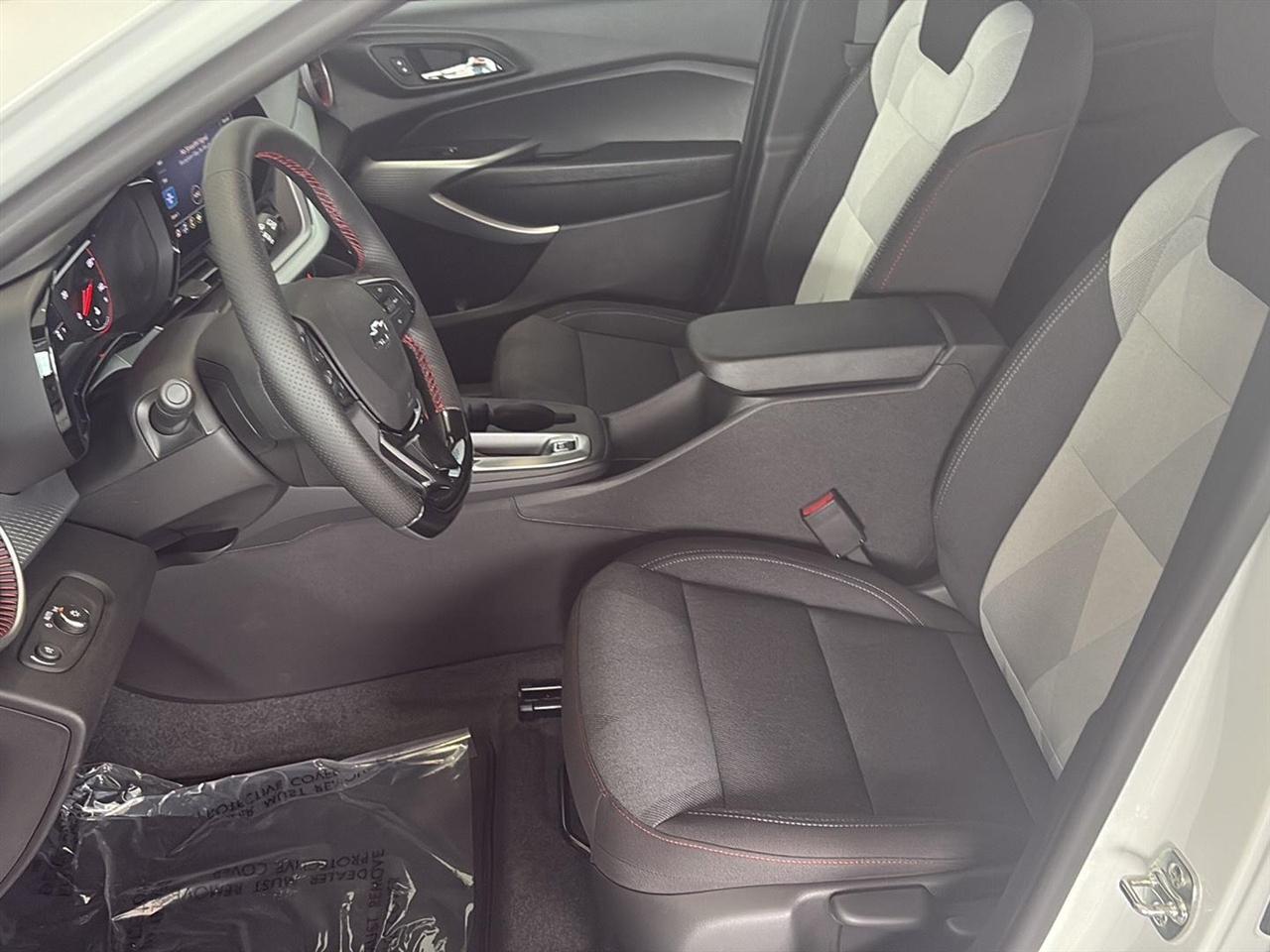 Chevrolet Trax FWD 4dr 1RS 2026