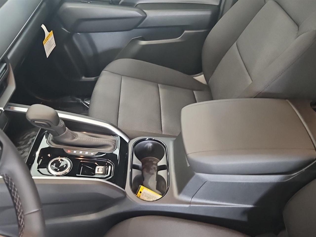 Chevrolet Colorado 4WD Crew Cab WT 2026