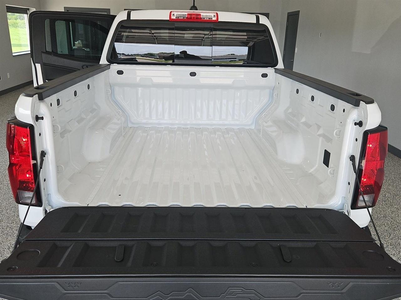 Chevrolet Colorado 4WD Crew Cab WT 2026