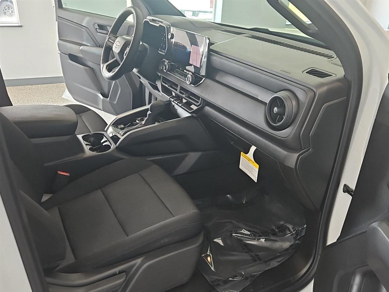 Chevrolet Colorado 4WD Crew Cab WT 2026