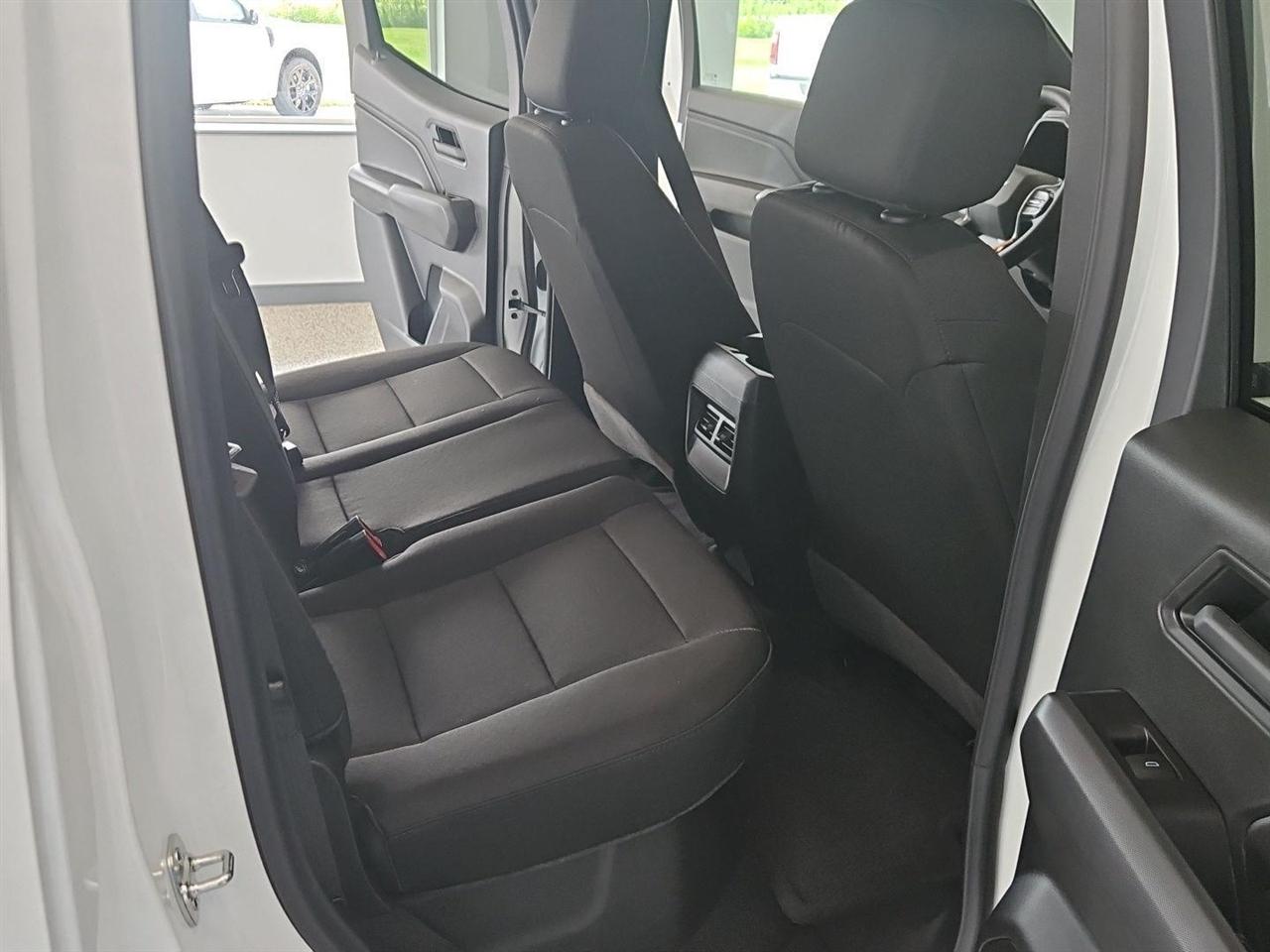 Chevrolet Colorado 4WD Crew Cab WT 2026