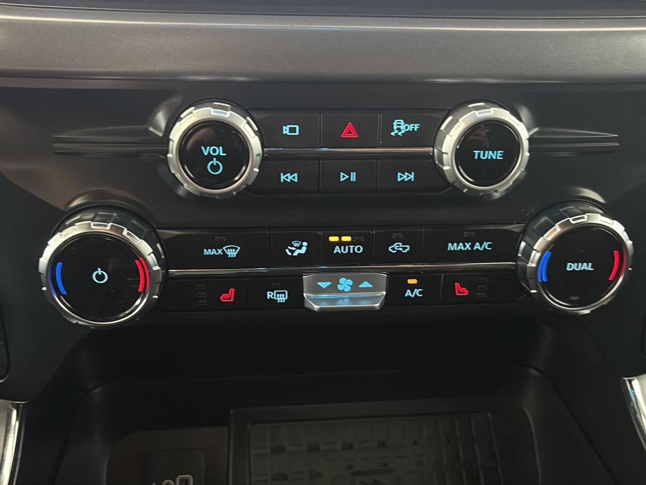 Ford F-150 XLT 4WD SuperCrew 5.5' Box 2025