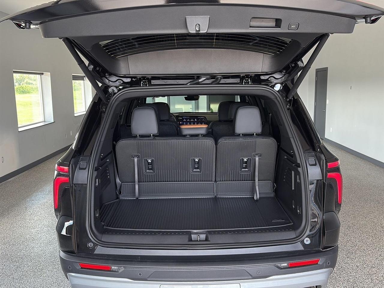 Chevrolet Traverse AWD 4dr Z71 2027