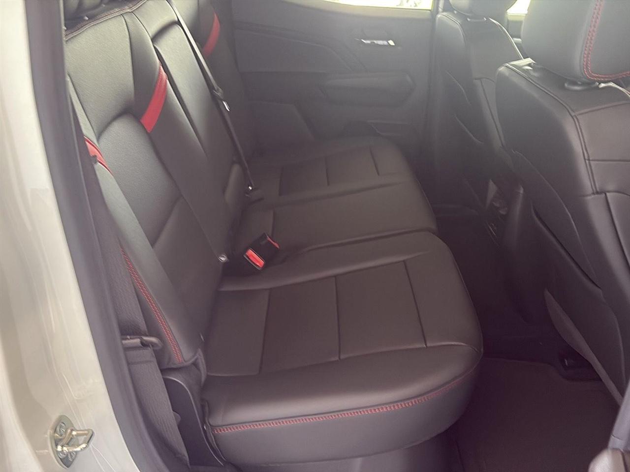 Chevrolet Colorado 4WD Crew Cab Z71 2026