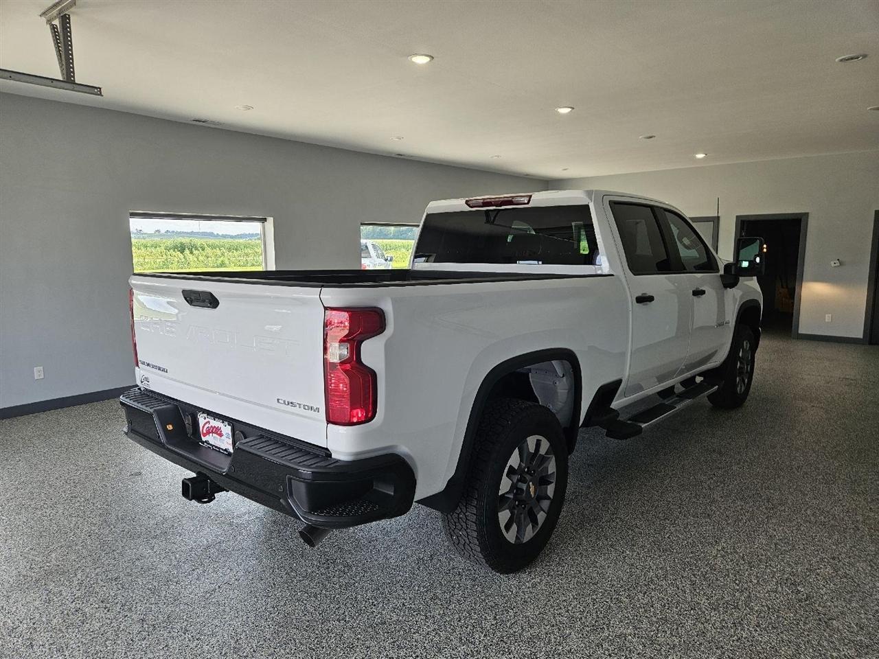 Chevrolet Silverado 2500HD 4WD Crew Cab 159" Custom 2026