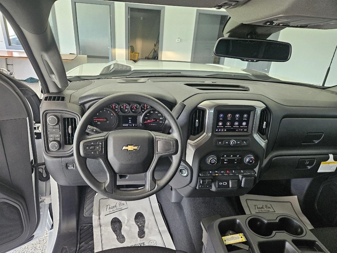 Chevrolet Silverado 2500HD 4WD Crew Cab 159" Custom 2026