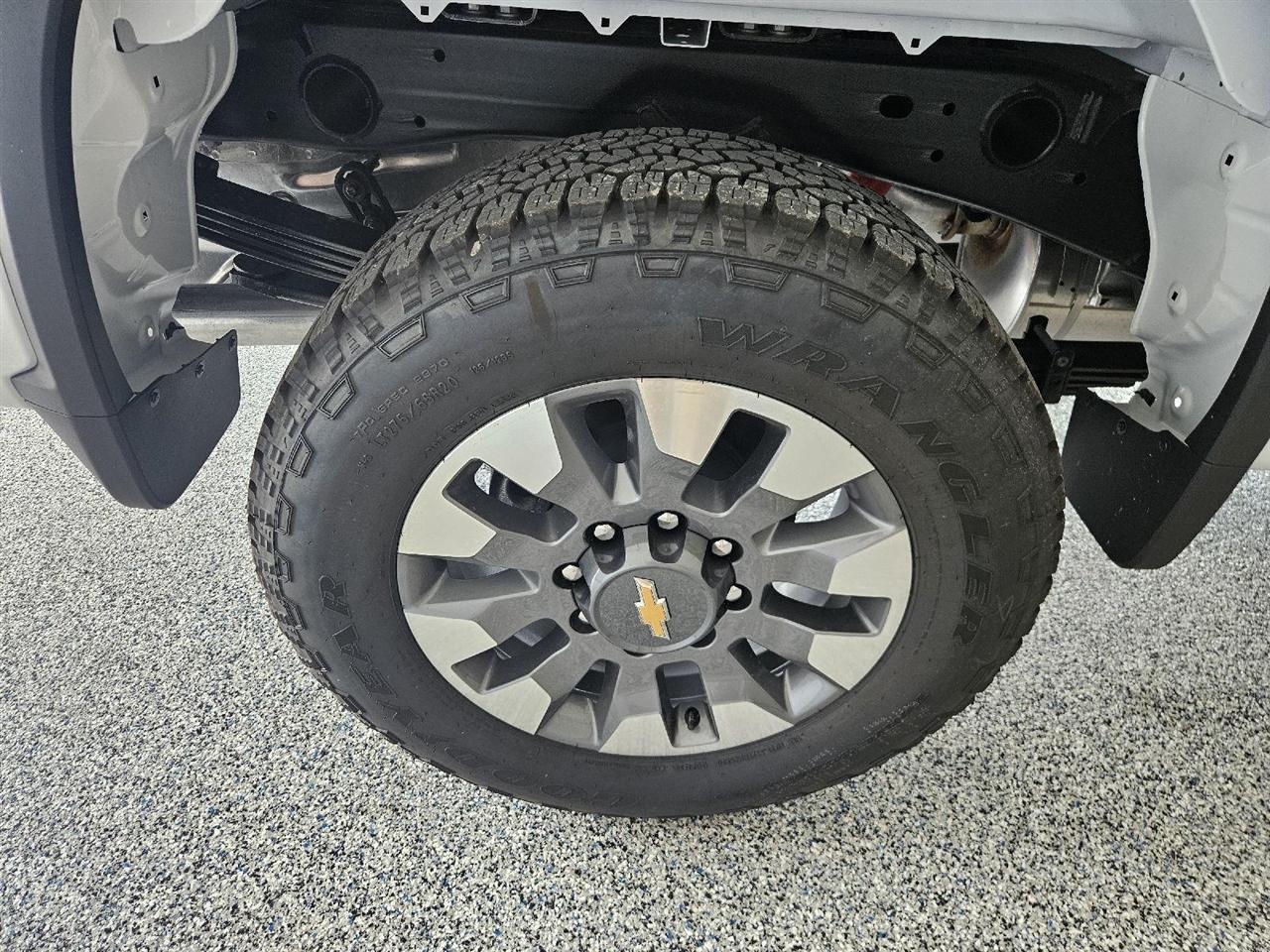 Chevrolet Silverado 2500HD 4WD Crew Cab 159" Custom 2026