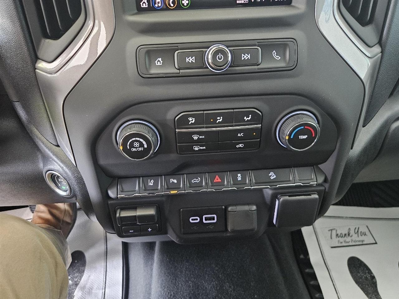 Chevrolet Silverado 2500HD 4WD Crew Cab 159" Custom 2026