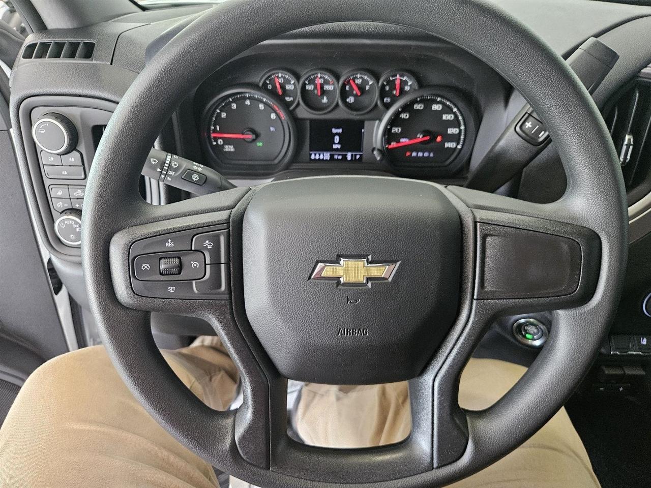 Chevrolet Silverado 2500HD 4WD Crew Cab 159" Custom 2026