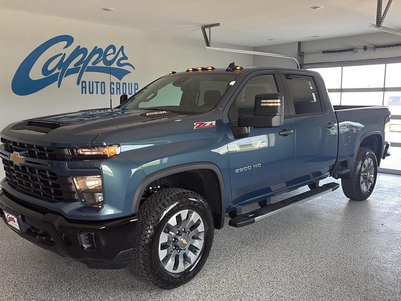 2026 Chevrolet Silverado 2500HD 4WD Crew Cab 159" Custom