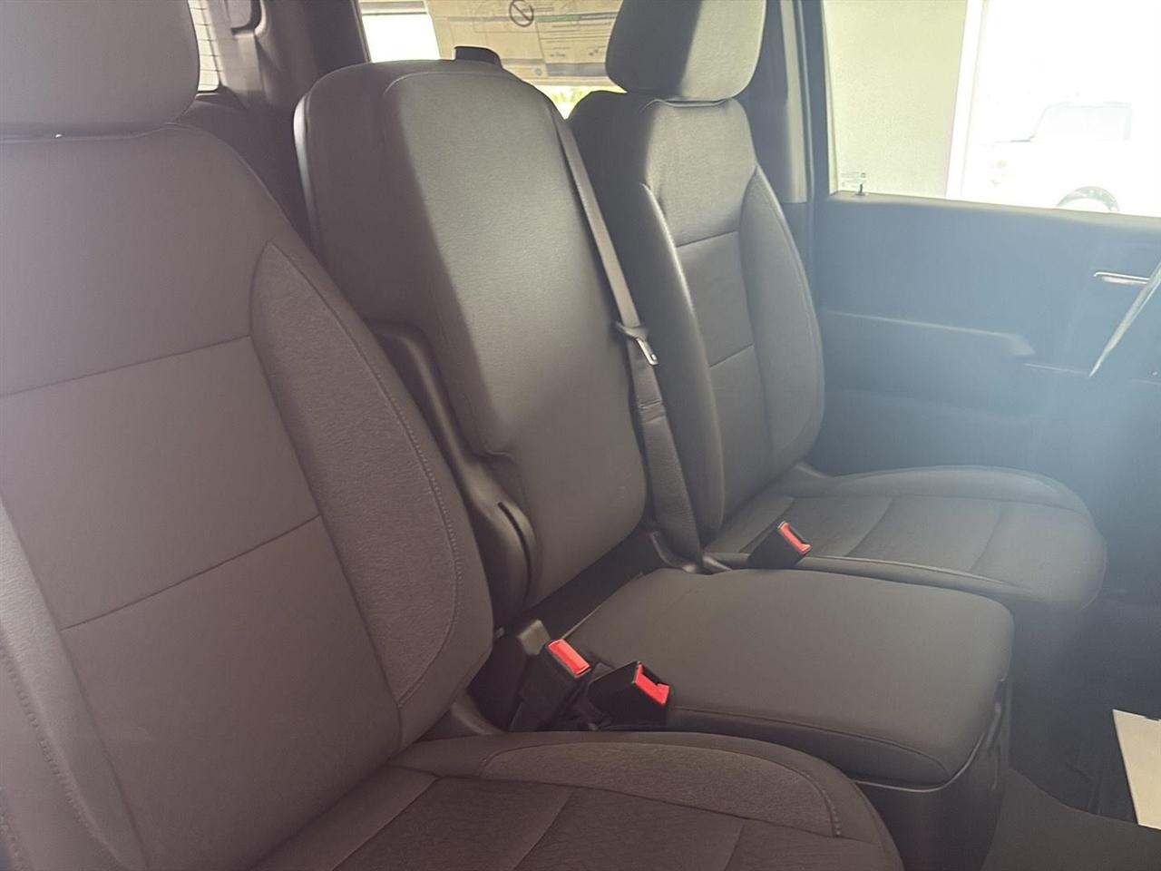 Chevrolet Silverado 2500HD 4WD Crew Cab 159" Custom 2026