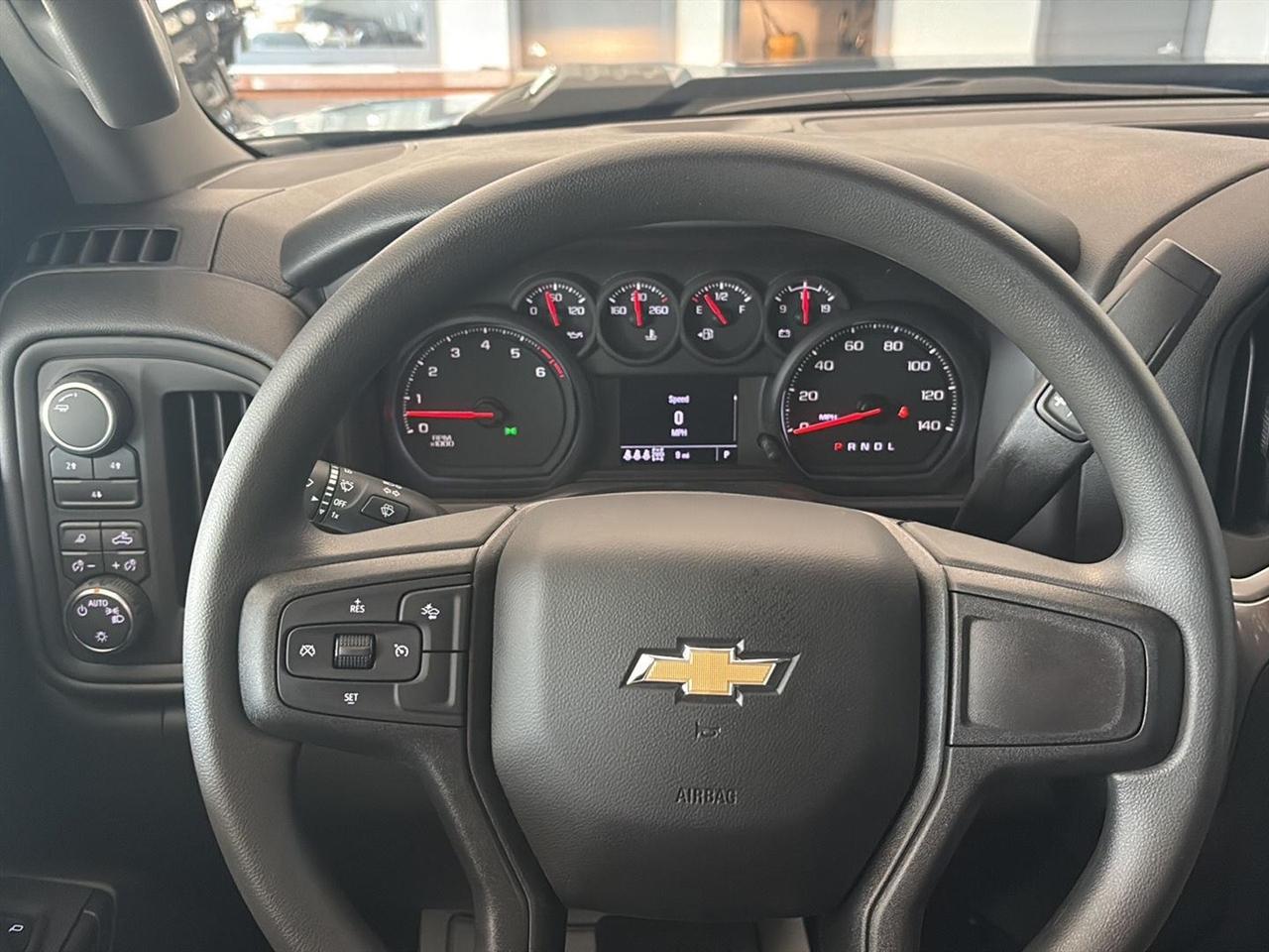 Chevrolet Silverado 2500HD 4WD Crew Cab 159" Custom 2026