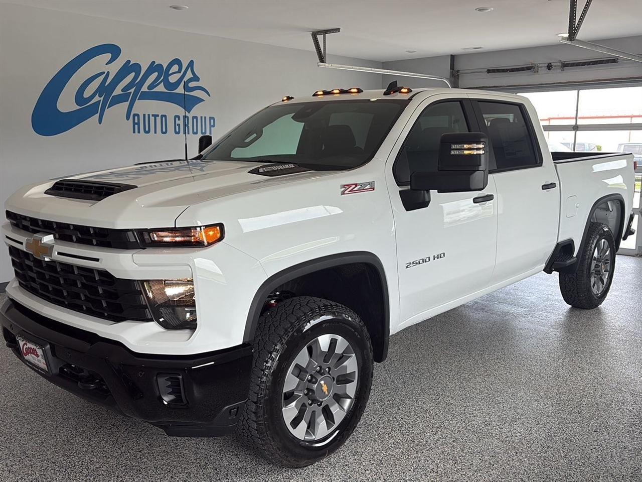 2026 Chevrolet Silverado 2500HD 4WD Crew Cab 159" Custom