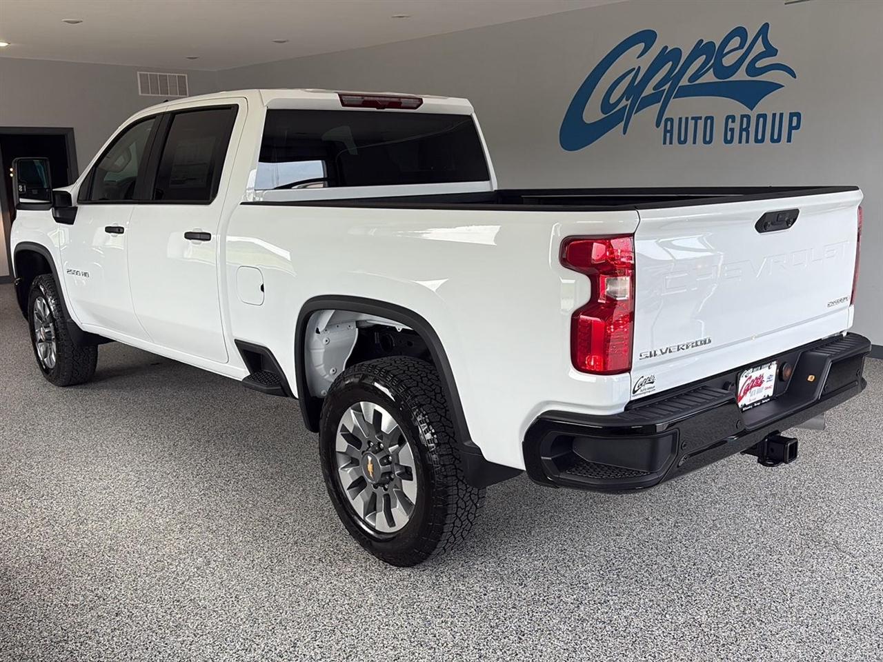 Chevrolet Silverado 2500HD 4WD Crew Cab 159" Custom 2026