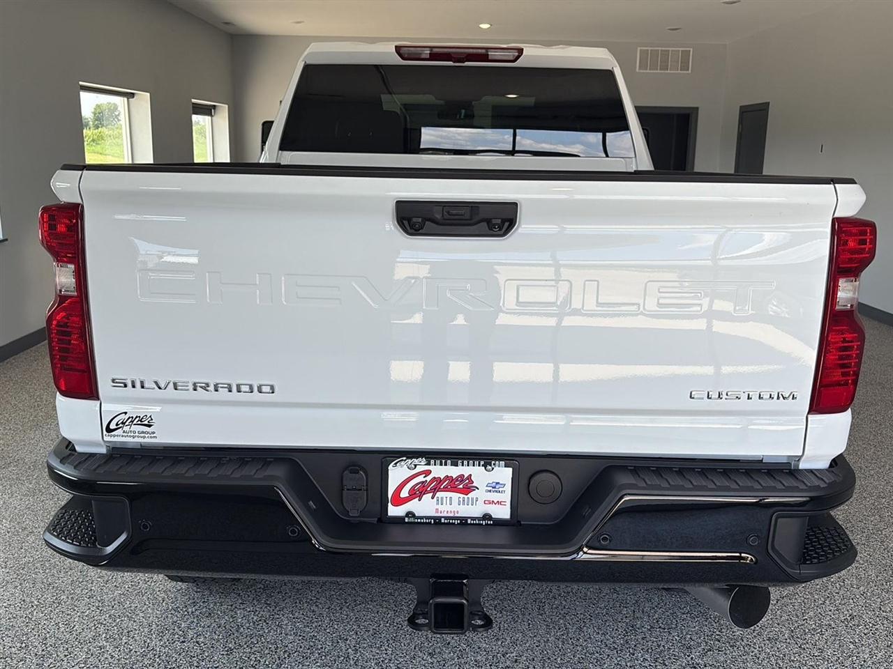 Chevrolet Silverado 2500HD 4WD Crew Cab 159" Custom 2026