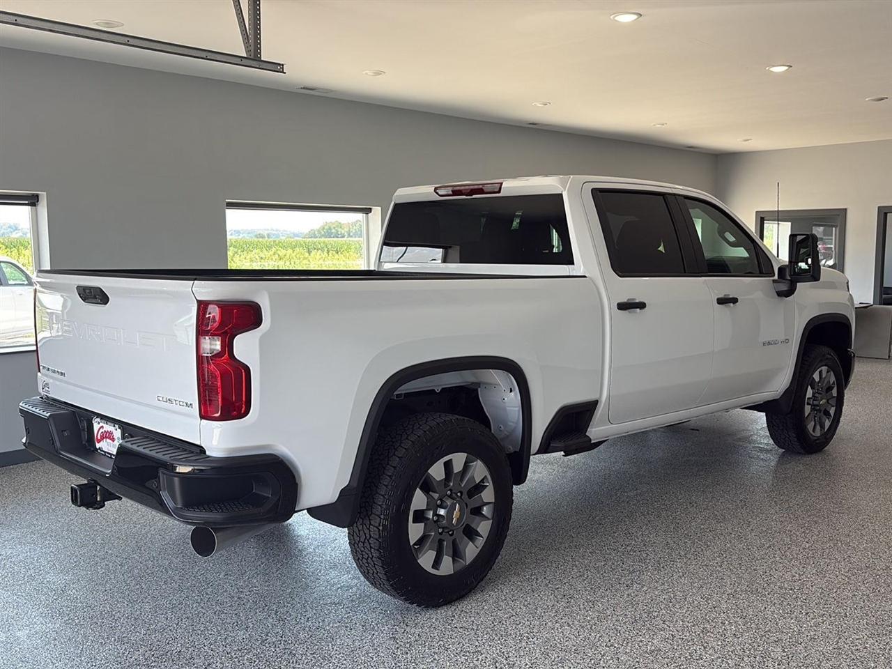 Chevrolet Silverado 2500HD 4WD Crew Cab 159" Custom 2026